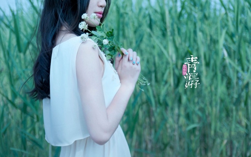 回忆是思念的愁的忧伤句子[表白情书大全10字]