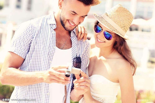 《简单几个字的爱情语》推荐15条